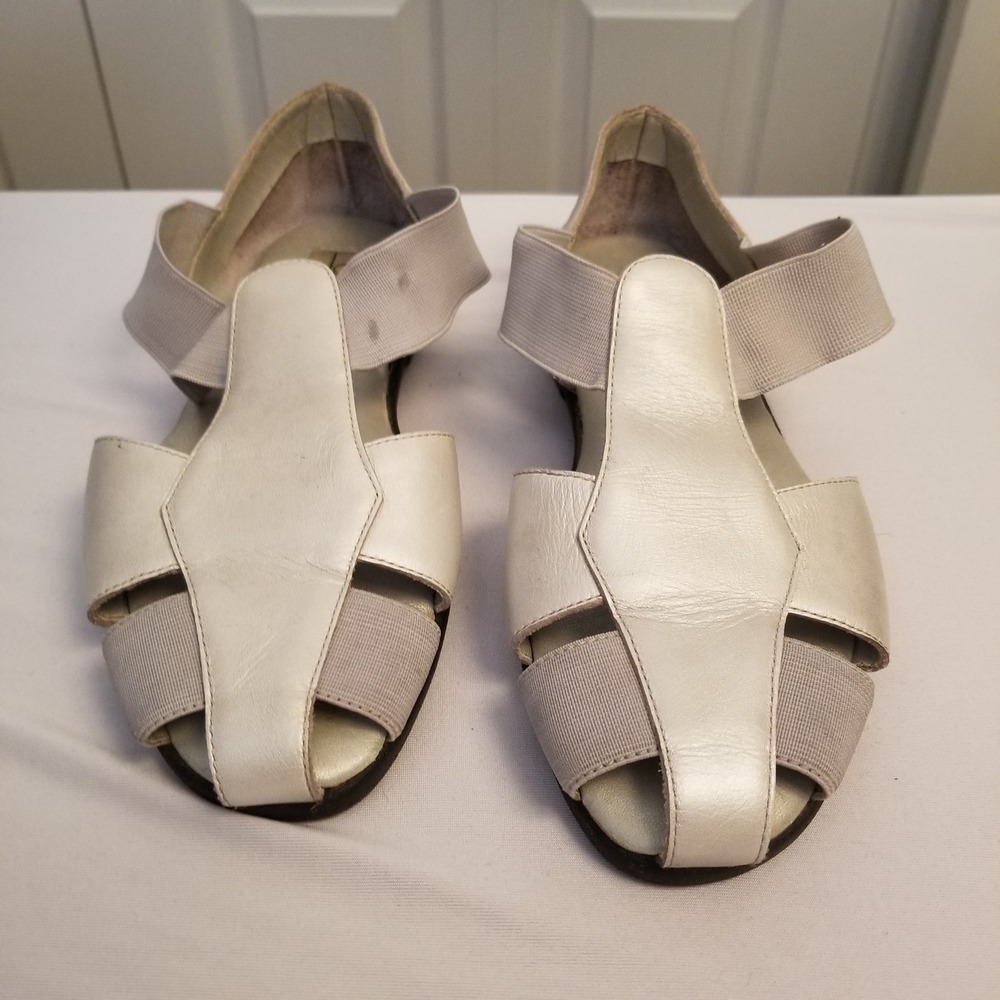 Capezio Lites Women Metallic Leather Elastic Caged Flat Sandals Cream 8W